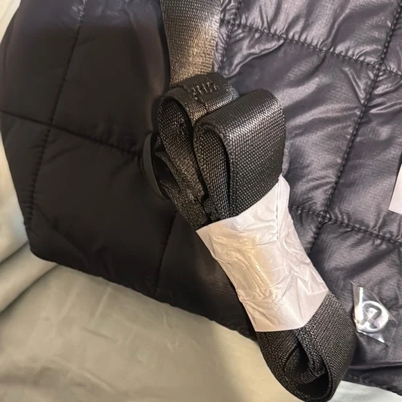 Lululemon Athletica Black Quilted Tote Bag NEW with tags! - Picture 8 of 8